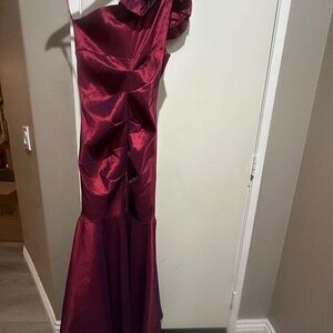 Aspeed One Shoulder Burgundy Dress
